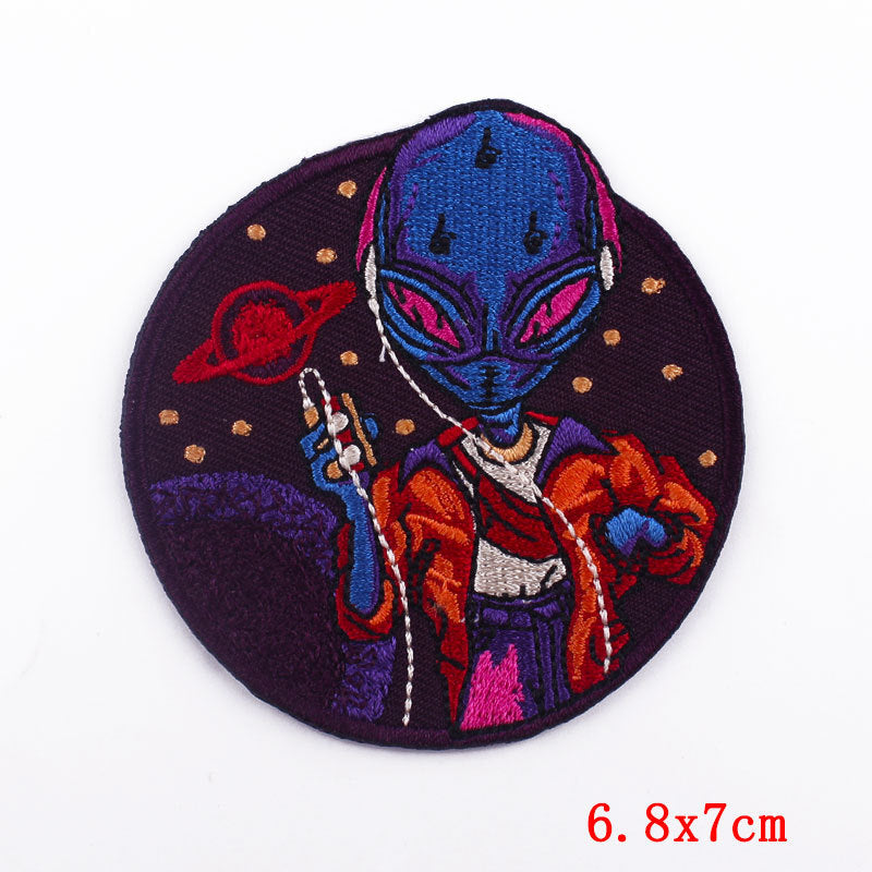 ๐ธ Alien Embroidered Patch โ Wear the Signal