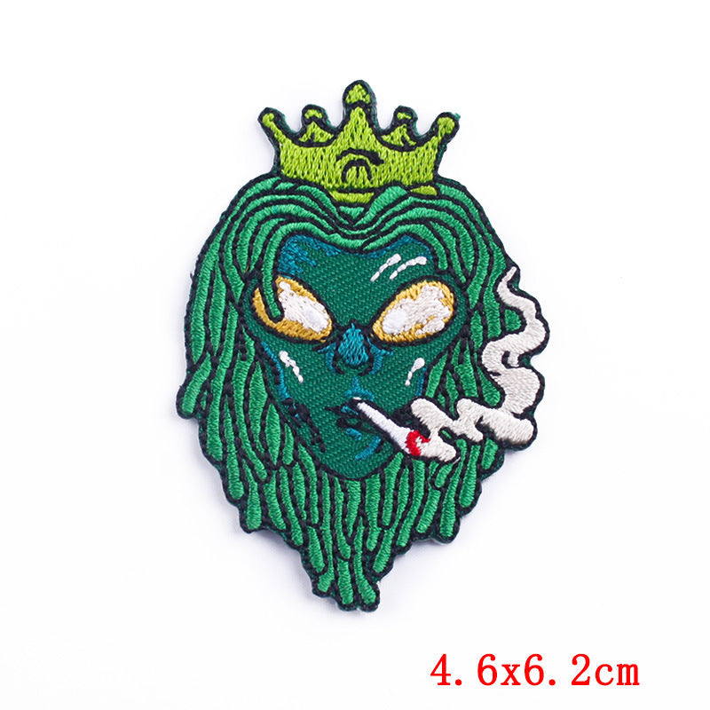 ๐ธ Alien Embroidered Patch โ Wear the Signal