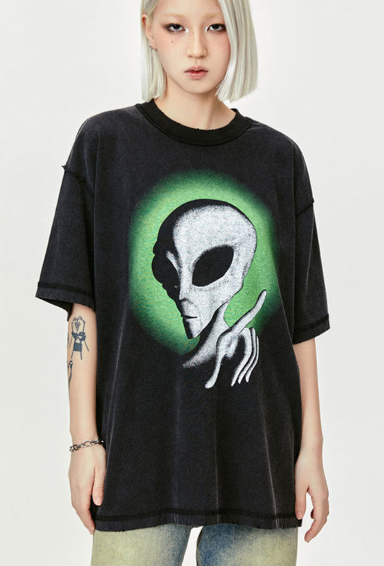 👕 Distressed Alien Print Tee – Worn-In Wisdom, Wired to the Stars