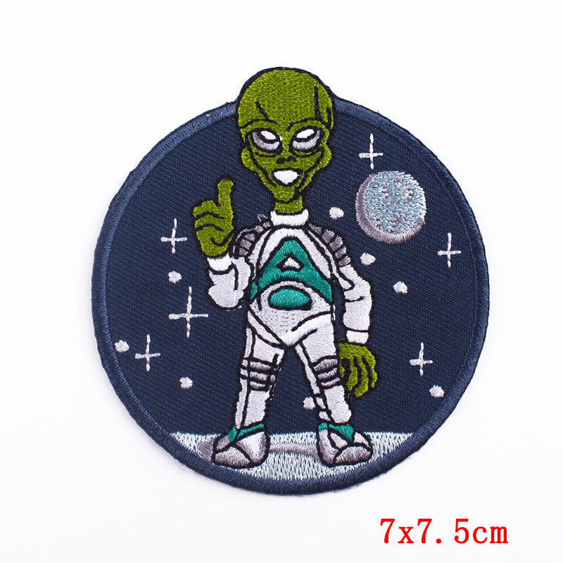 ๐ธ Alien Embroidered Patch โ Wear the Signal